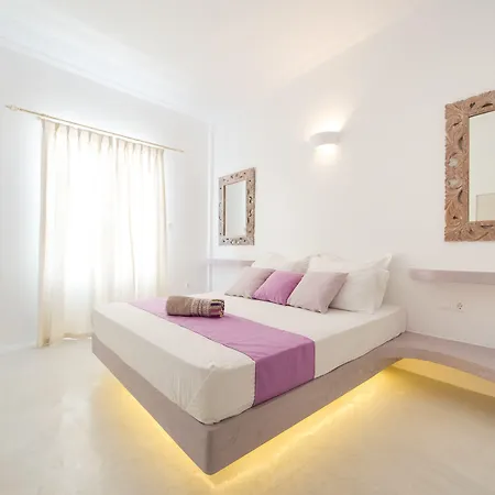 アパートホテル Kelly & ナウサ