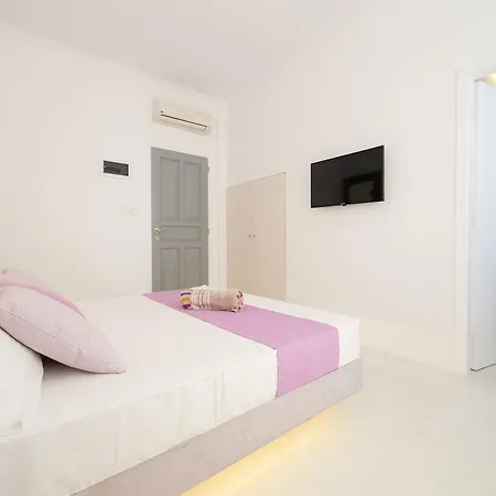 Aparthotel Kelly & Naoussa