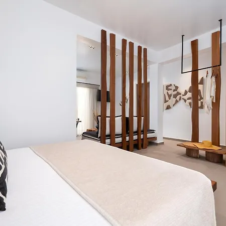 Kelly & Apartahotel Naousa (Paros)