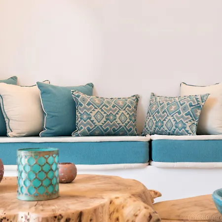 Kelly & 4* Науса